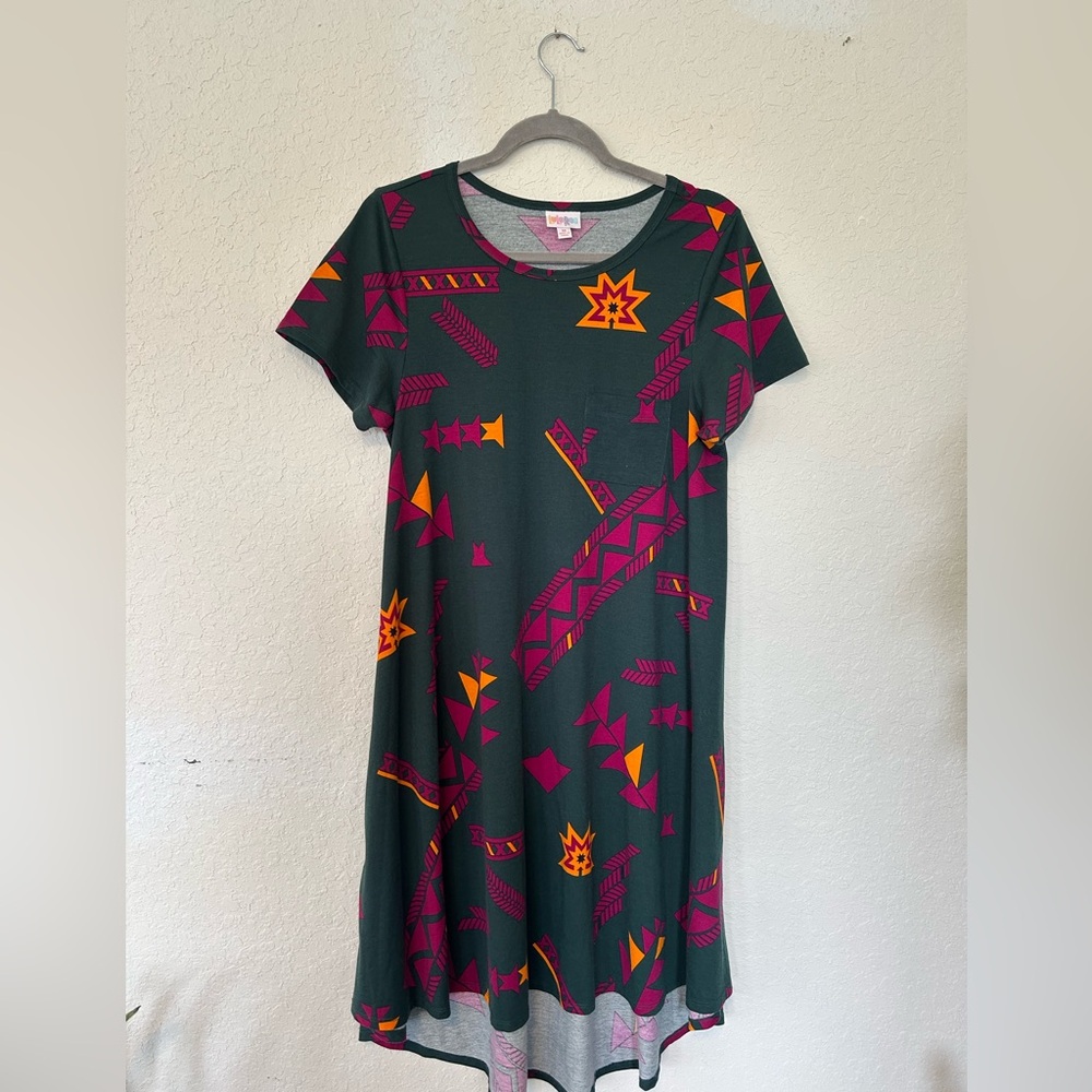 Boho, artsy LuLaRoe Carly Dress Geometric Print High-Low Swing Dress Size M - Picture 1 of 5